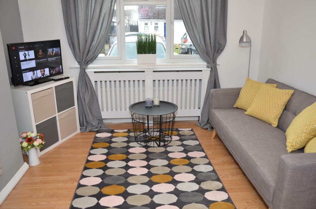 Croydon Apartment With Parking Londres Extérieur photo